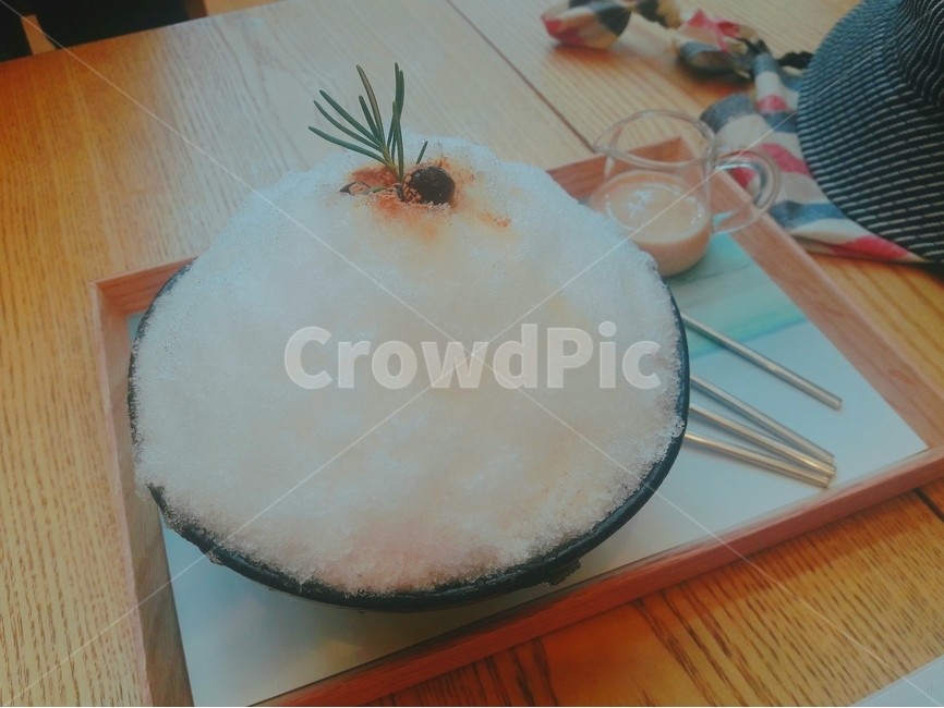 빙수,시원한,얼음,우유빙수,하얀,디저트,음식,식재료,요리,food,cook,meal,dishes,food reserves,디저트,간식,후식,dessert,snack