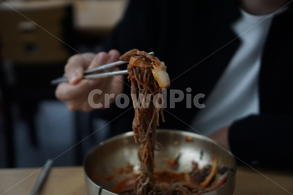 막국수,국수,남한산성맛집,비빔면,젓가락질,음식,음식,식재료,요리,food,cook,meal,dishes,food reserves,면류,면요리,noodles,한식,한국음식,한국요리,korean food,korean dishes,korean meal,korean cook