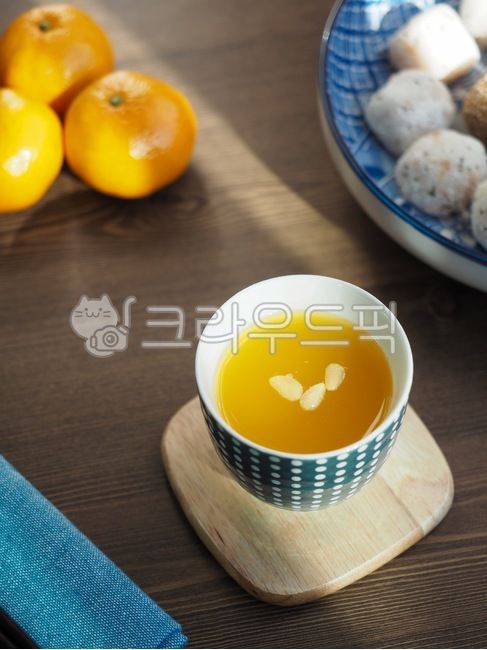 Sikhye,wellnessdrink,yellow,sikhye,porcelaincup,sweetdrink,sweetpumpkin,sweetpumpkinsikhye,wellbeing,beverage,Sweet pumpkin,Korean drinks,pine nut,traditionalfood,organic,Wellbeing drink,Sweet pumpkin sikhye,food,sweet drink,porcelain cup,koreandrink,Chus