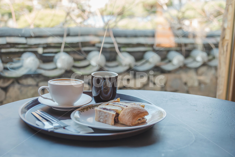 pottery,도기류,saucer,받침접시,플레이팅,커피,커피,카페,coffee,cafe