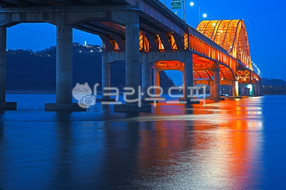 night view,arch truss bridge,Han River Bridge,reflection,light,Banghwa Bridge,Han River night view,Han River