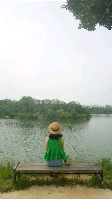 인물,사람,자연,풍경,여유,자연,풍경,nature,landscape,사람,인물,인간,human,person,여성,여자,woman,female,lady,bench,벤치,water,물