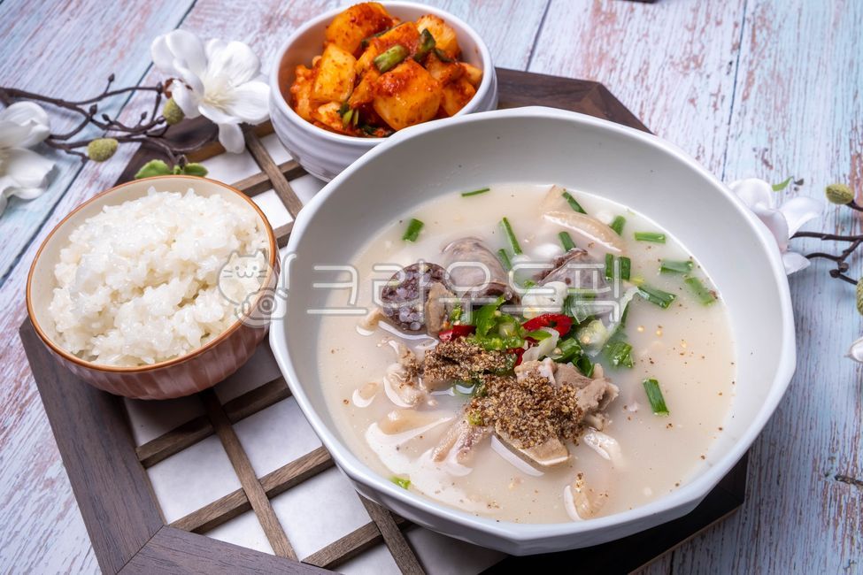 Sundaeguk,bone broth,meat,cooking,sundae,food,Soup dish