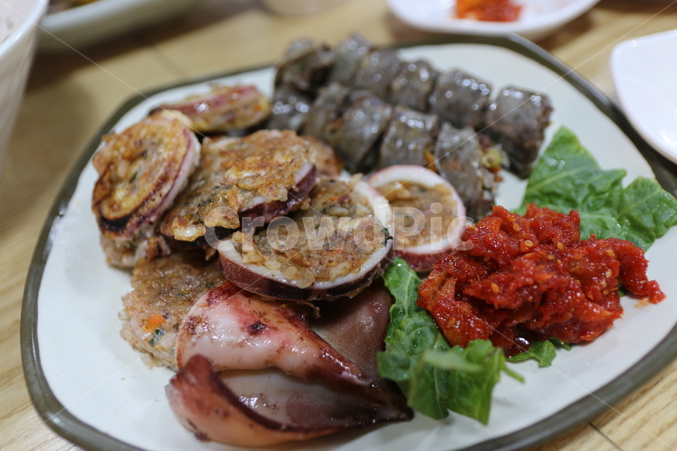 음식,오징어순대,순대,속초,아바이순대,그릇,젓갈