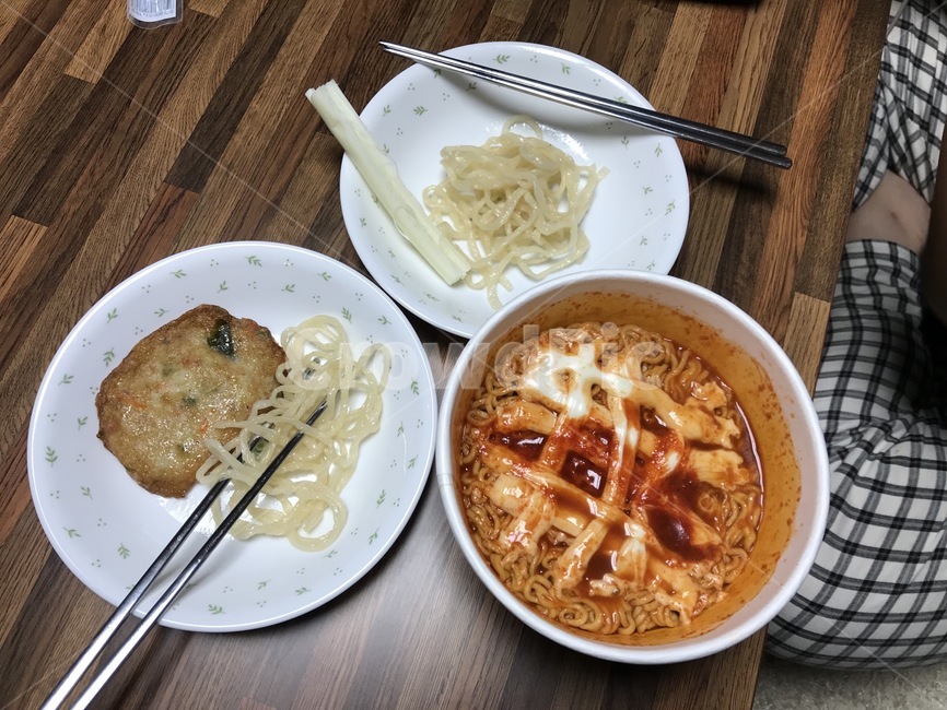 떡볶이,인스턴트,편의점,어묵,자취,분식,음식,식재료,요리,food,cook,meal,dishes,food reserves