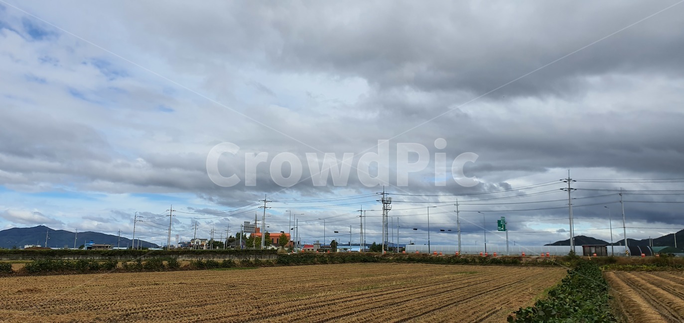 하늘,구름,풍경,자연,landscape,cloudscape,blue,sunlight,clear,nature,cumulus,color,sky,day,weather,white,beauty,fluffy,space,cloudy,climate,summer,seasonal,background,light,sunny,season,high,beautiful,cloud,scenic,sunshine,heaven,abstract,powerlines,전력선,cable,케이블,electrictransmissiontower,송전탑,시골,마을,풍경,landscape,country,rural,town