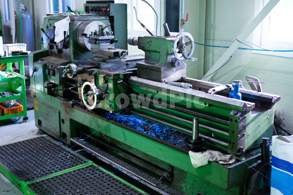 machine,lathe,선반,범용선반,오래된,빈티지,옛날기계,오래된기계,공장,오래된선반,제조,제조업,가공,기계,가공기계,factory,manufacturing,old,vintage,산업,industry,industrial,제조업,manufacturing business,manufacturing industry