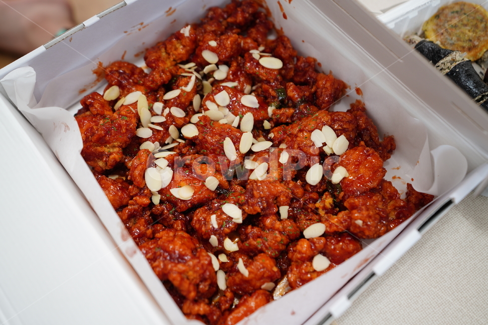 닭강정,간식,먹거리,안주,육식,육류,닭,고기,푸드,food,음식,음식,식재료,요리,food,cook,meal,dishes,food reserves