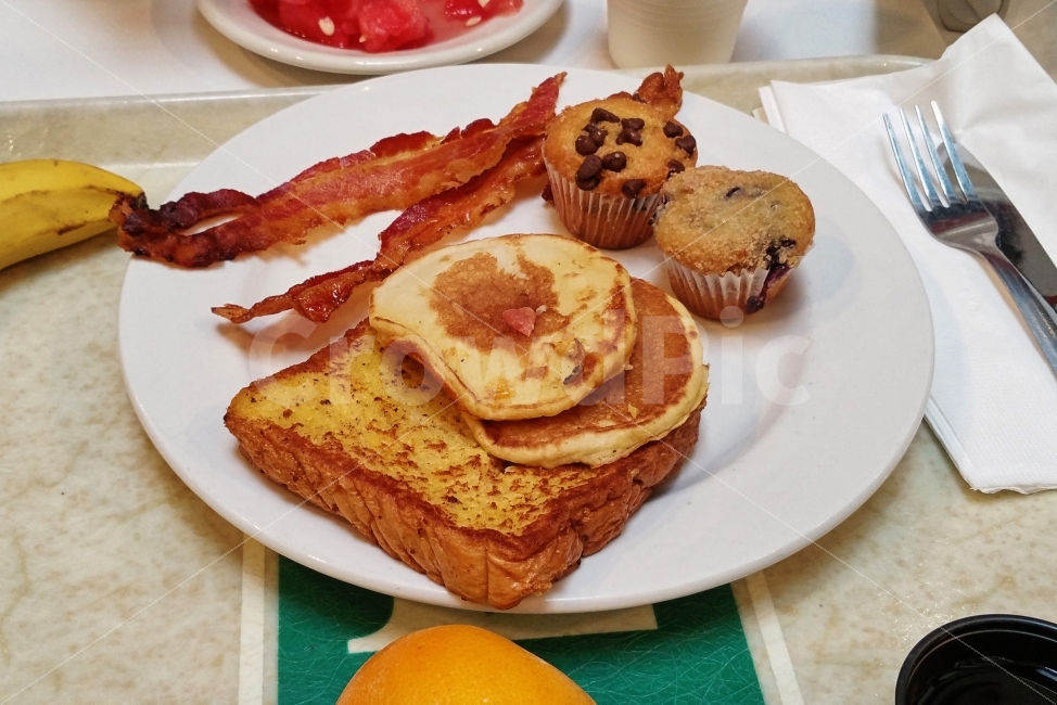 조식,아침식사,빵,음식,베이컨,접시,Breakfast,Bread,Bacon,Plate,Table,Food,음식,식재료,요리,food,cook,meal,dishes,food reserves,빵,bread,아침식사,조식,브런치,breakfast,brunch,디저트,간식,후식,dessert,snack
