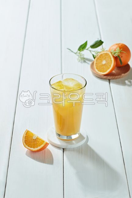 smoothie,orange juice,glass,juice,drink,Cafe image,Cafe Menu,Orange juice,beverage,Beverage image,Plating,Emotion,cafe drinks,Directed shot,glass cup