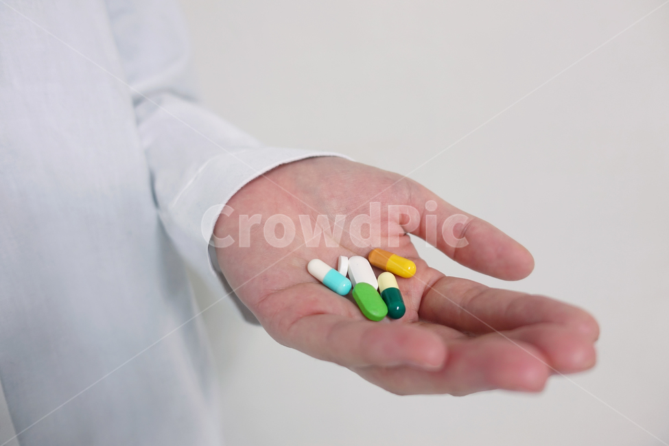 약,알약,캡슐,다양한,색,colorful,간호사,의사,환자,병,치료,헬스케어,건강,헬스웨어,헬스케어,healthware,health care,의료,의학,병원,medical,hospital,clinic