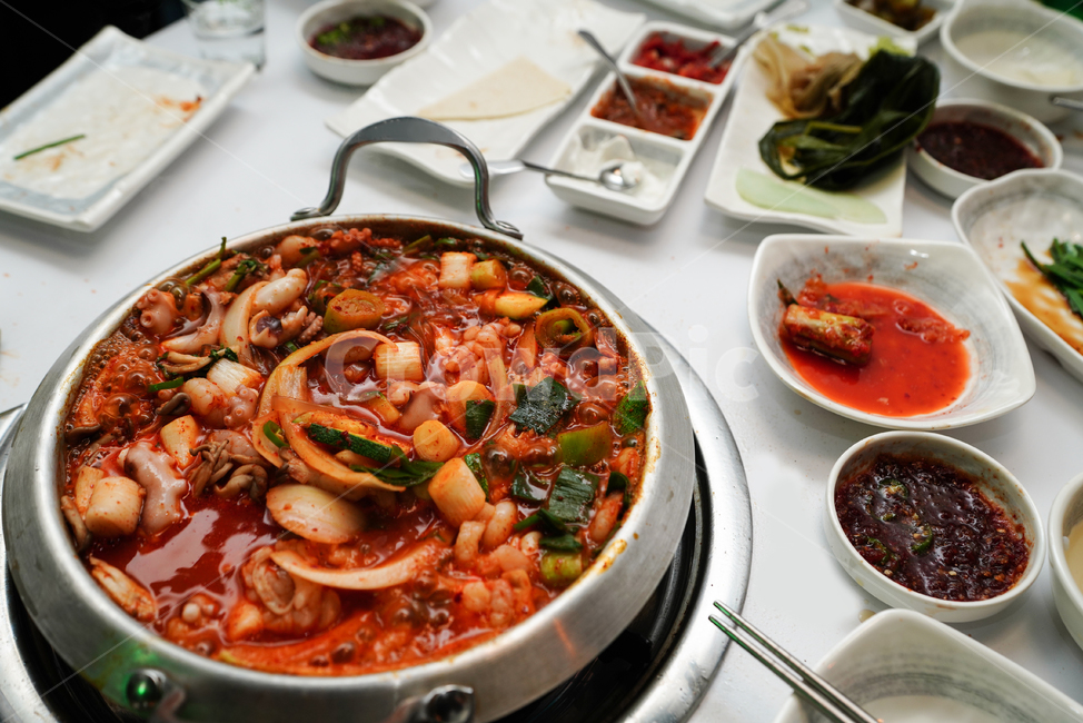 전골,한식,냄비,안주,먹거리,요리,식사,국물,meal,food,해물,음식