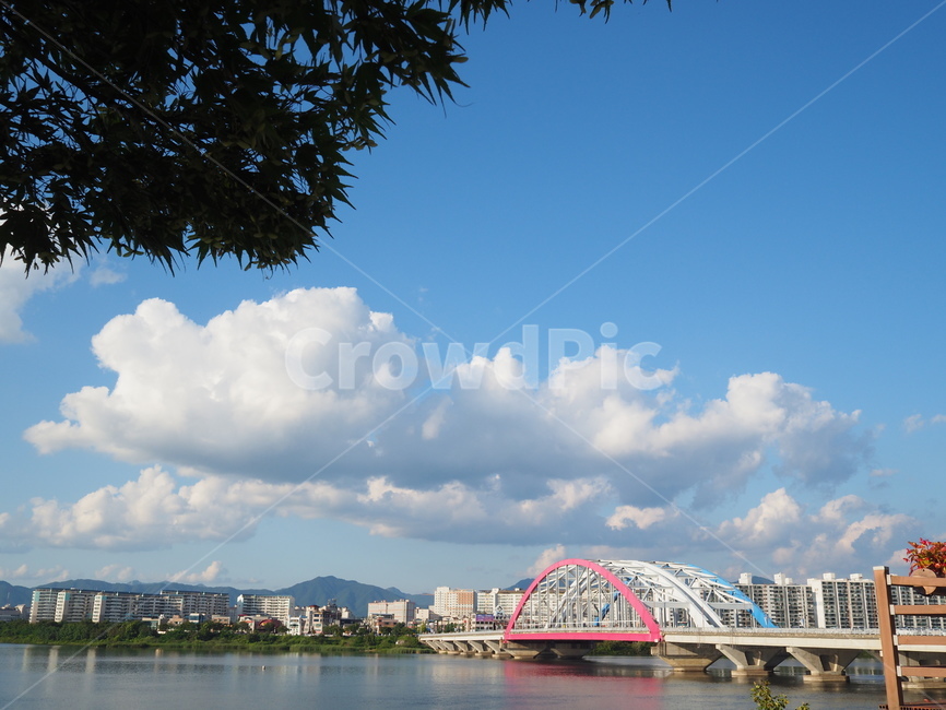 bridge,다리,architecture,건축물,구름,cloud,자연,nature,나무,tree
