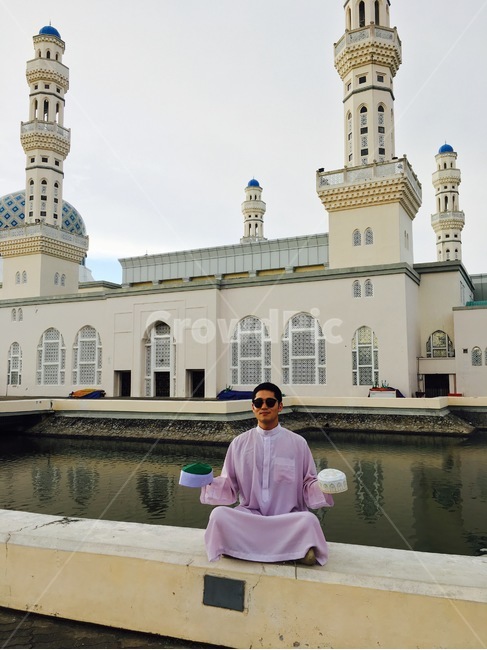 힌두교,사원,힌드교옷,의복,종교,유적지,코타키나발루,말레이시아,랜드마크,landmark,tourist attraction,해외,외국,세계,foreign,oversea,world,세계랜드마크,해외랜드마크,외국랜드마크,world landmark,world tourist attraction,사람,인물,인간,human,person,종교,신앙,religion,belief,faith,dome,둥근 천장,architecture,건축물,building,건물