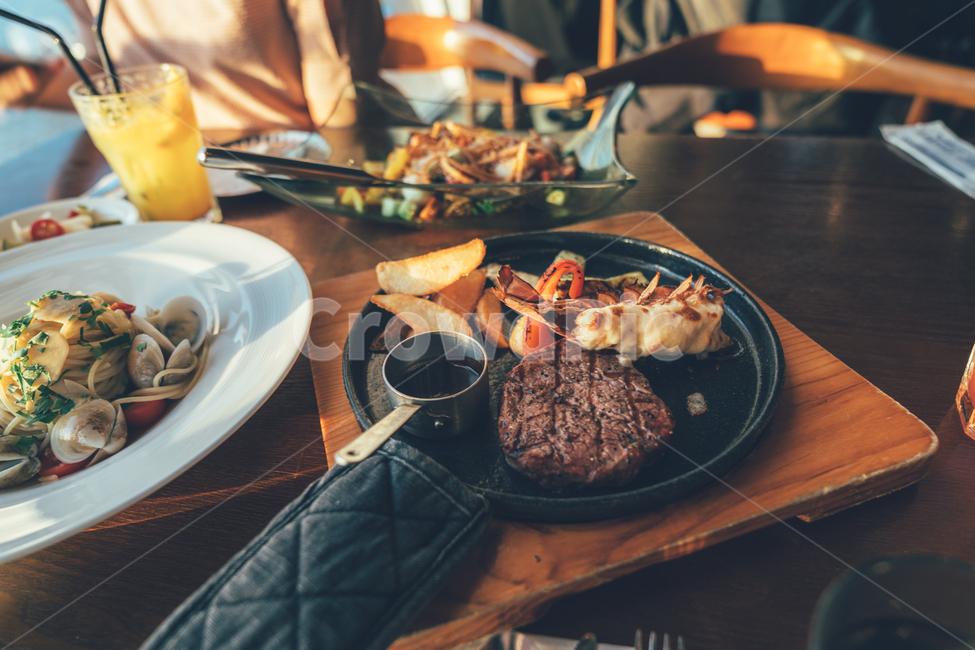 스테이크,랍스터,소고기,파스타,샐러드,food,음식,식재료,요리,food,cook,meal,dishes,food reserves,양식,서양음식,서양요리,western food,western dishes,western meal,western cook,감성,sensible,feeling