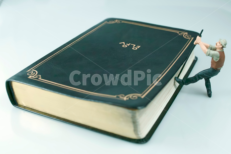 성경,말씀,성경읽기,일독,성경일독,말씀읽기,묵상,결심,작정,신앙,bible,holybible,기독교,개신교,종교,종교,신앙,religion,belief,faith,연출,컨셉,콘셉,direction,concept