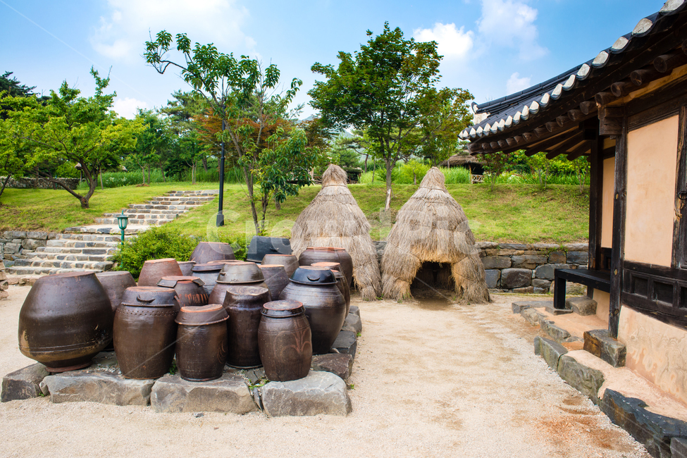 한국,아산시,외암민속마을,민속,전통,시골,한옥,외암마을,장독대,자연,풍경,nature,landscape,한국전통,한국문화,korean traditional,korean culture,건축물,건물외관,exterior,building,structure,architecture,construction,건물,outdoors,옥외