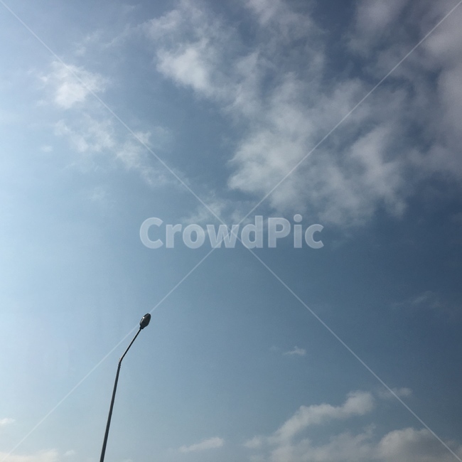가로등,맑음,날씨좋음,구름,하늘,cloud,sunny,sky,good