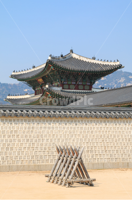경복궁,궁전,고궁,궁궐,문화재,문화유산,건물,건축물,목재,목조,역사,문화,지붕,처마,무늬,방책,담,담장,목책,담벼락,한국전통,한국문화,korean traditional,korean culture,랜드마크,landmark,tourist attraction,한국랜드마크,한국관광지,한국명소,korea landmark,korea tourist attraction