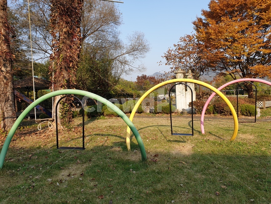 그네,풍경,swing,예쁜풍경,가을,가을,계절,fall,autumn,season,playground,운동장,play area,놀이 공간