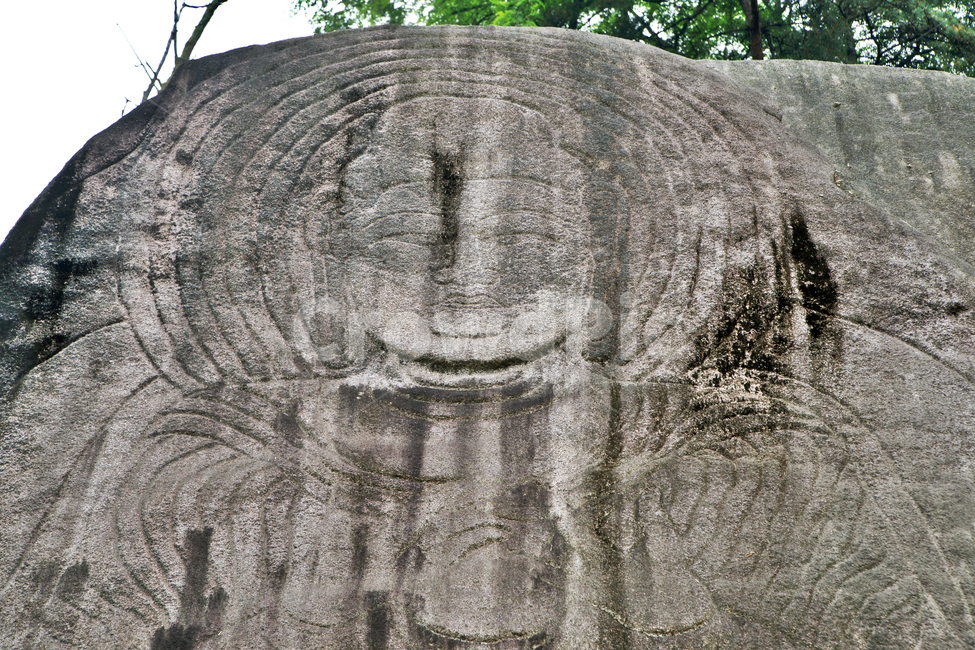 Icheon,ring,prisoner,Zhuan Falun Man,buddha statue,Tangible cultural property,Maoksang,Rockcarved seated Buddha statue,granite,Sogori Rock Rock Seated Buddha,Rockcarved Buddha,Goryeo Dynasty,lotus position