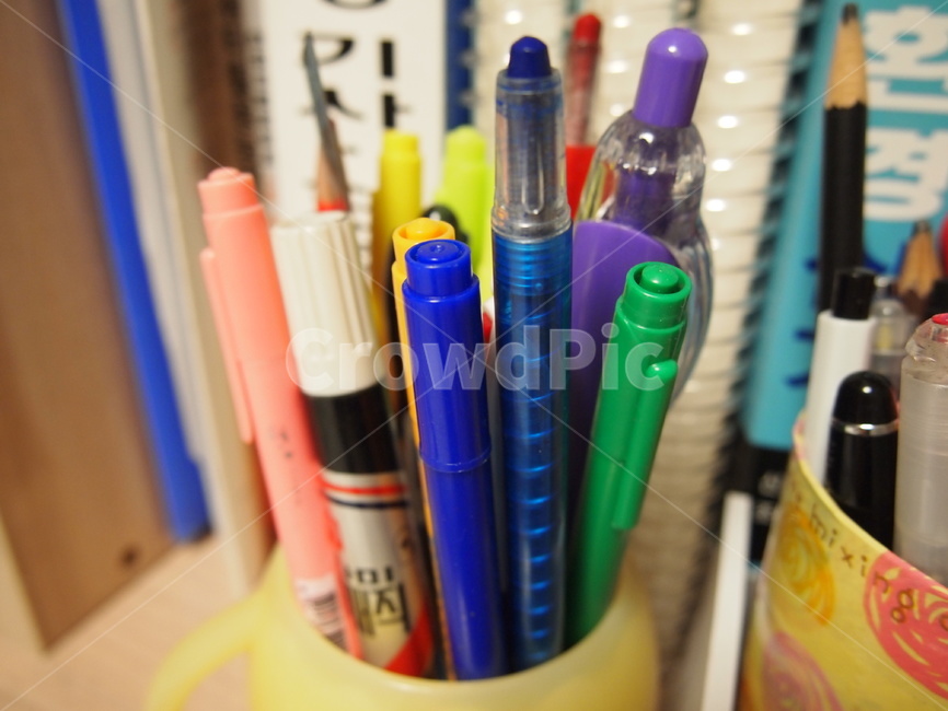볼펜,연필,문구,색연필,매직,사무용품,학용품,문구류,사무용품,school supplies,stationery,office supplies