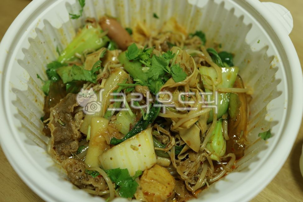 Spice,noodle,Chinese food,food,Chinese cuisine,pasta,stirfried dishes,stirfry,Mara Xiangguo,ingredients,vermicelli,delivery food