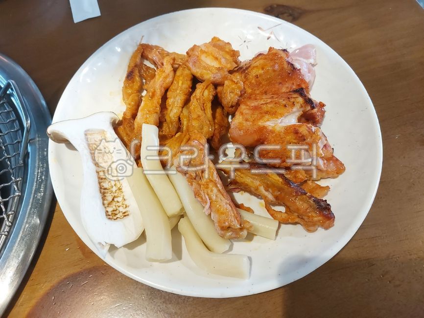 food,음식,닭고기,닭갈비,닭목살,버섯,떡