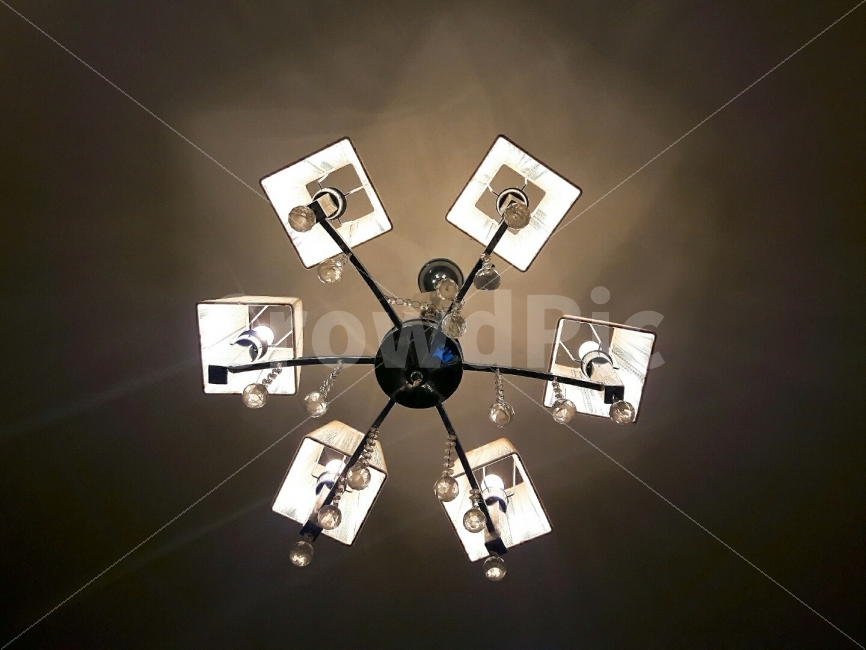 샹드레,조명,동그라미,불빛,천장,인테리어,실내디자인,interior design