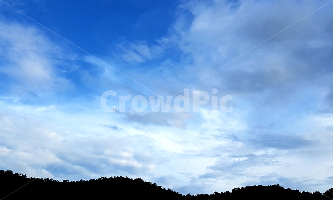 하늘,구름,파란,풍경,배경,자연,비행기,sky,cloud,blue,natural,background,자연,풍경,nature,landscape,outdoors,옥외,leisure activities,레저 활동,adventure,모험