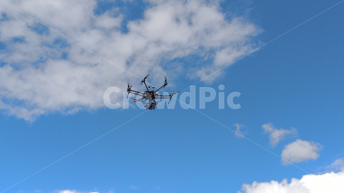 드론,drone,하늘,구름,sky,파란색