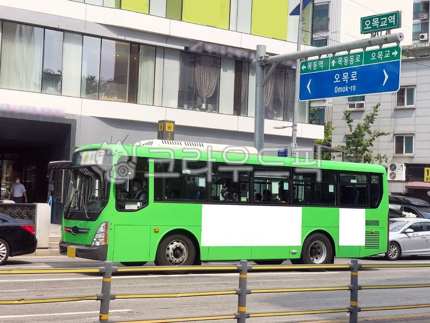 버스,버스광고,목업,목업이미지,광고,광고판,차량광고,시내버스광고,부착광고,옥외광고,판넬,비즈니스,상업광고판,도시배경,사인보드,상업광고,커머셜,비어있는,프레임,광고디자인,빈공간,배경,바탕,백그라운드,사각형광고판,차량,교통수단,bus,busadvertisement,mockup,mockupimage,billboard,vehicleadvertisement,citybusadvertisement,advertisement,outdooradvertisement,panel,business,commercialbillboard,citybackground,signboard,commercialadvertisement,commercial,free,frame,advertisingdesign,emptyspace,background