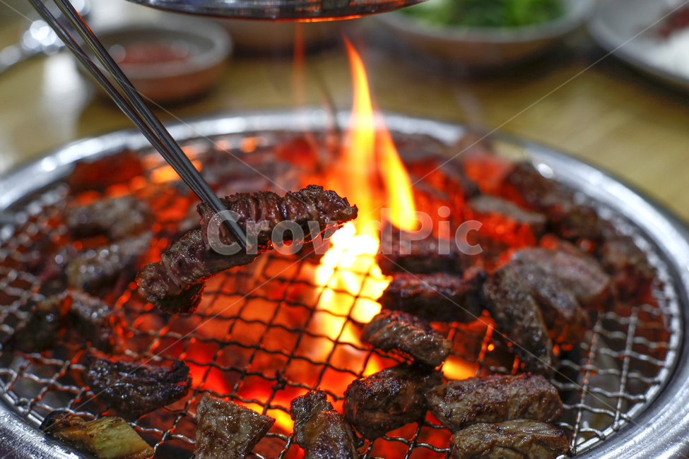 고기,한우,불판,구이,beef,식당,등심,한식,식사,koreanfood,bbq,굽다,음식,한국음식,한국요리,고기집,안주,회식,맛집,소고기,먹방,meat,음식,식재료,요리,food,cook,meal,dishes,food reserves,육류,고기,meat,한식,한국음식,한국요리,korean food,korean dishes,korean meal,korean cook
