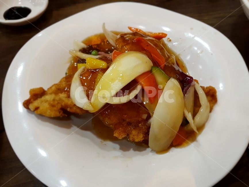 음식사진,중화요리,차이나타운,찹쌀탕수육,탕수육,탕수육자르기전,음식,식재료,요리,food,cook,meal,dishes,food reserves,육류,고기,meat,중식,중국음식,중화요리,chinese food,chinese dishes,chinese meal,chinese cook