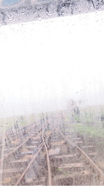 수증기,vapor,railroad,비,rain,응결,습기,wet,여름,summer,congelation