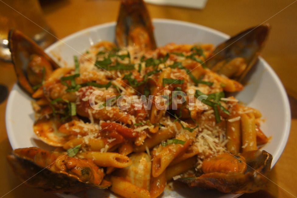 음식,서양식,양식,홍합,조개,치즈,파스타,해물,토마토,소스,파슬리
