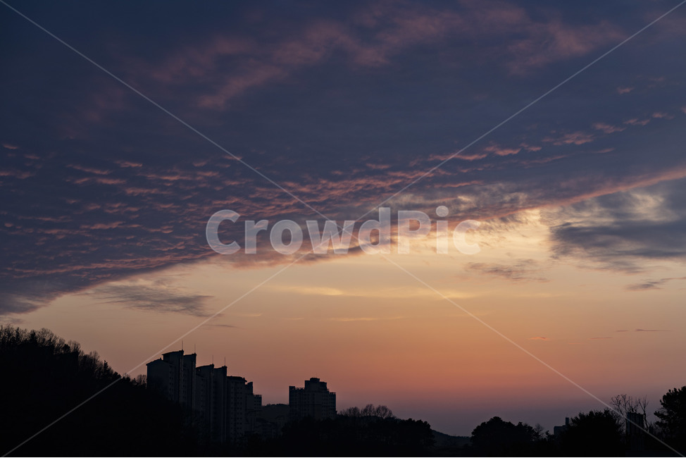 nature,자연,outdoors,옥외,dusk,황혼,sunset,일몰,dawn,새벽,붉은하늘,redsky,하늘,sky,silhouette,실루엣,자연,풍경,nature,landscape,red sky,붉은 하늘