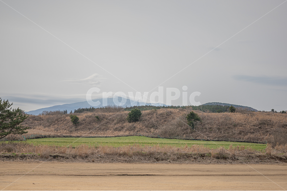 제주,한라산,제주도,구름,하늘,초원,나무,산,cloud,sky,tree,nature,mountain,grass,휴식,rest,relaxation,grassland,목초지,field,들,옥외,outdoors,자연