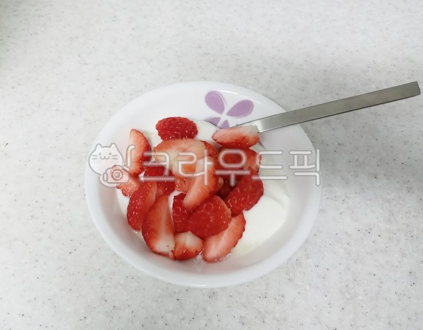 yogurt,fruit,strawberry,healthyfood,Strawberry Yogurt,fruit yogurt,food,friuits,healthy food