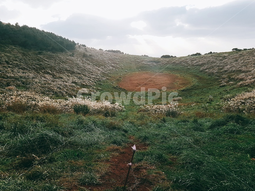 제주도,풍경,하늘,풀,잔디,제주도풍경,금오름,고화질,초고화질,자연,풍경,nature,landscape,제주도,jeju,jeju island,outdoors,옥외,mountain,산