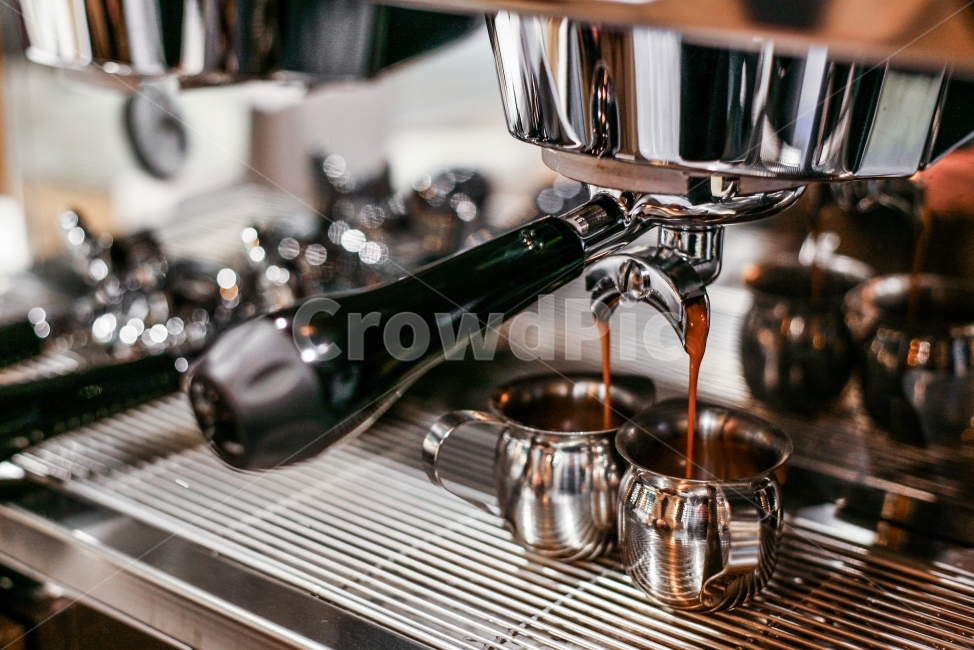 커피,카페,커피추출,감성사진,연출사진,소품,coffee,cafe,americano,cappuccino,coffeebrewing,brewing,roasting,서양,외국,바리스타,커피,카페,coffee,cafe,감성,sensible,feeling