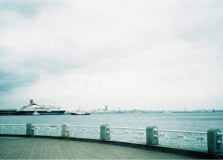 sea,film,tokyo,boat,transportation,vehicle,도쿄,yokohama,일본,japan,요코하마,보트,교통,차량