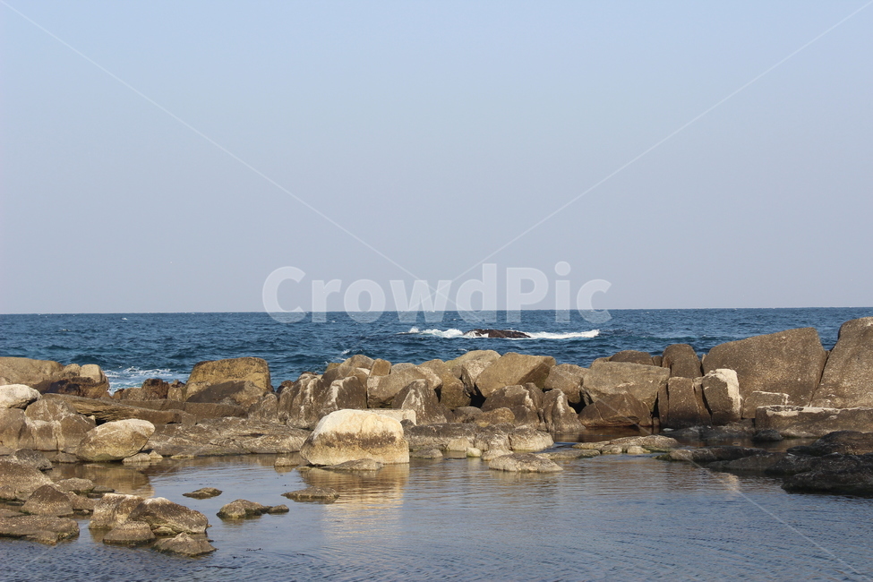 바다,바닷가,강원도,rock,sea,stone,beach,감성,돌,바위,바닷물,파도