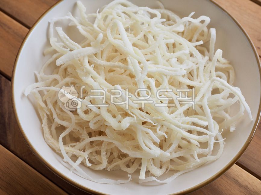 오징어,오징어채,음식,요리재료,가공식품,배경,건어물,마른오징어,간식,반찬,squid,food,cookingingredients,processedfood,background,driedfish,driedsquid,snack,sidedish