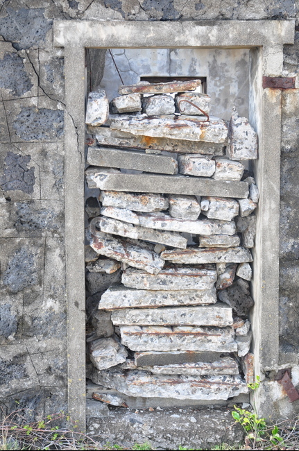 wall,벽,창고,warehouse,storage,현무암,basalt,문,door,석재,stone,돌