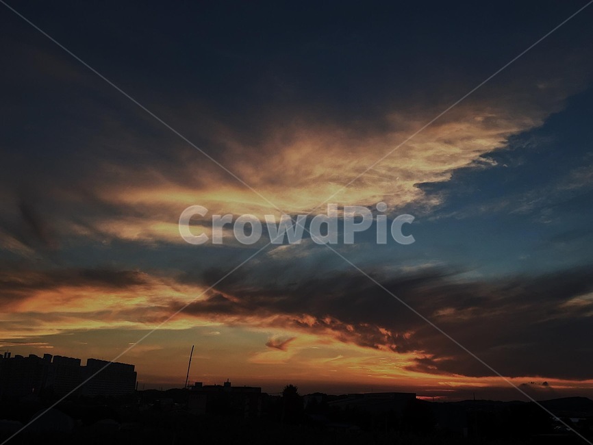 하늘,구름,분홀,감성,노을,자연,풍경,nature,landscape,outdoors,옥외,dusk,황혼,sunset,일몰,dawn,새벽,sky,red sky,붉은 하늘