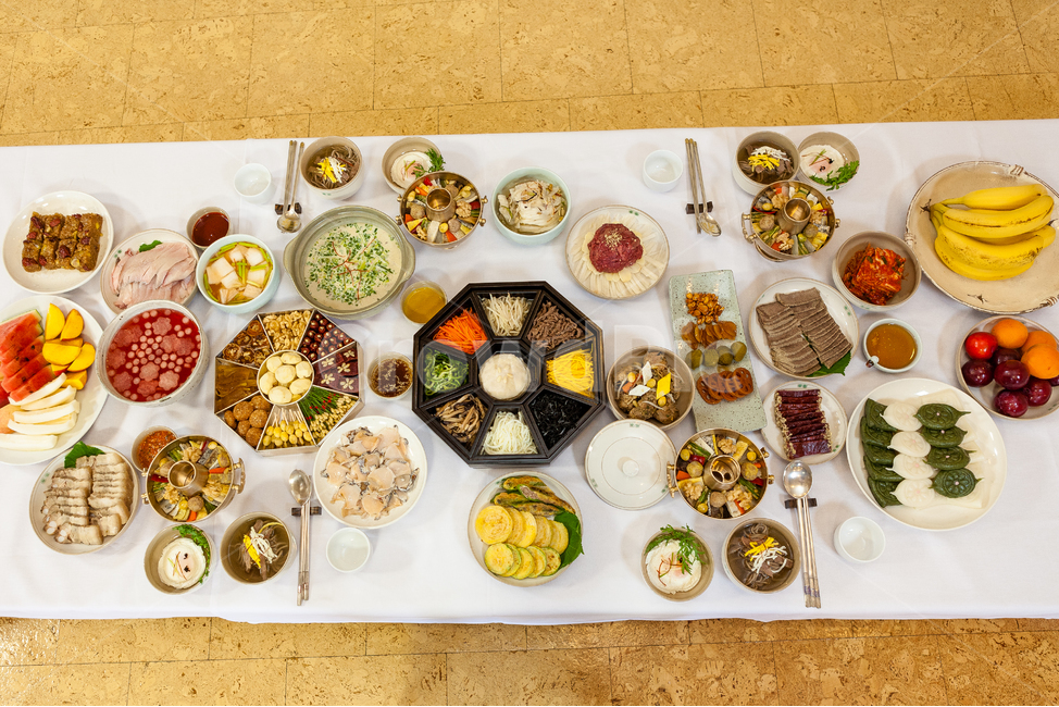 한상,만찬,한식,대한민국,한국전통,전통적인,식사,요리,고기,연회,건강한,음식,식재료,요리,food,cook,meal,dishes,food reserves,한식,한국음식,한국요리,korean food,korean dishes,korean meal,korean cook