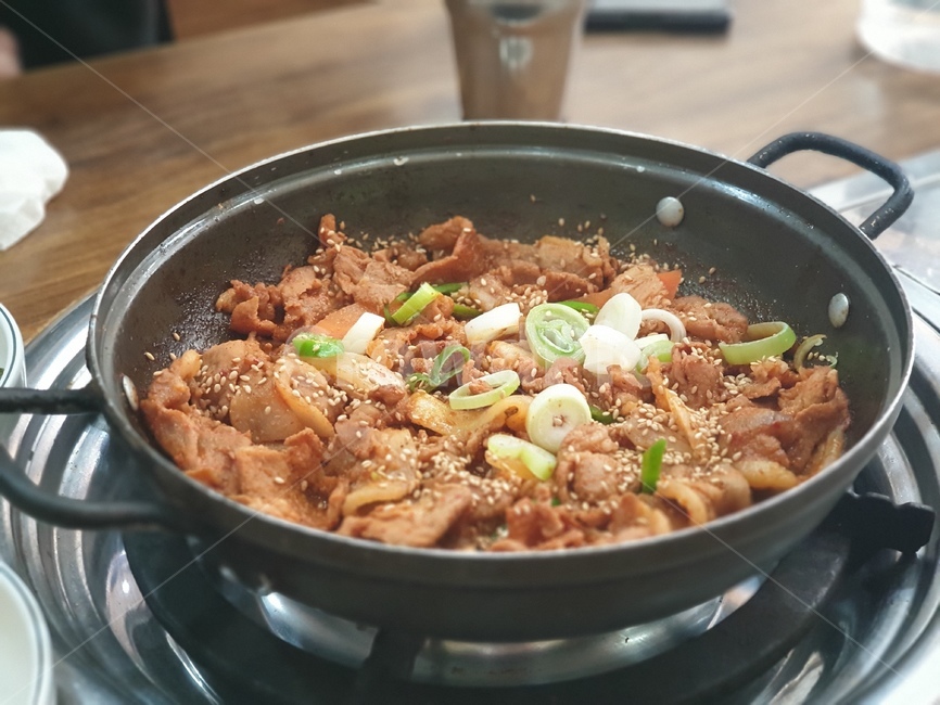 제육,제육볶음,고기,고기요리,음식,점심,점심식사,돼지고기,돼지고기요리