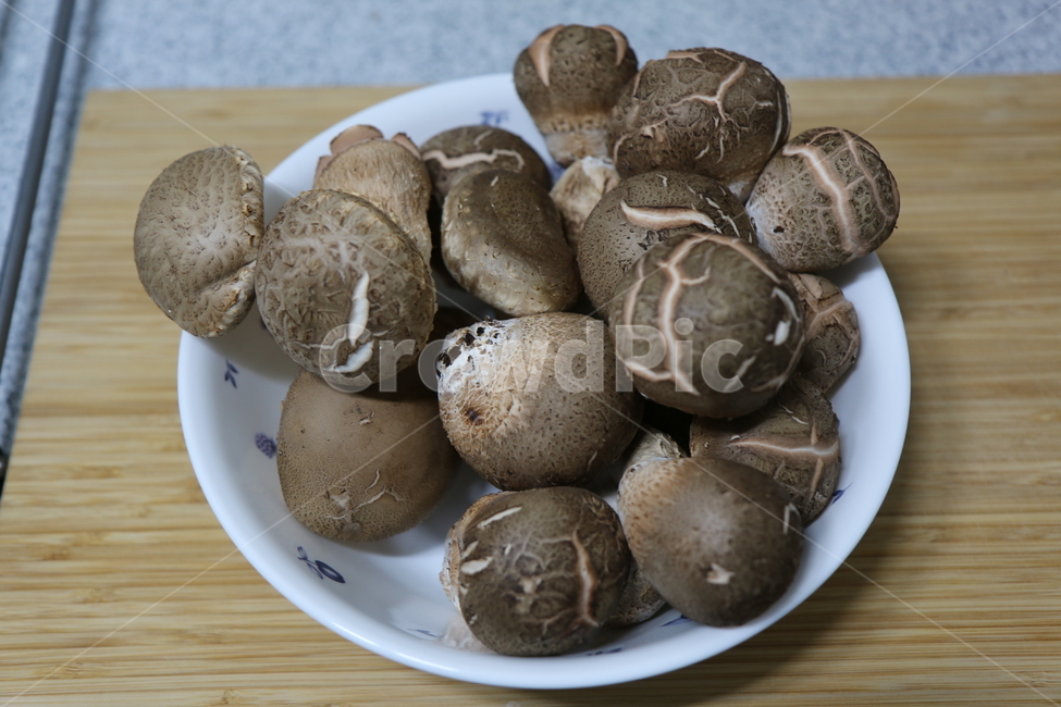 버섯,버섯요리,볶음,버섯볶음,요리,조리,한국음식,반찬,메뉴,채식,버건,한식,버섯,mushroom,음식,식재료,요리,food,cook,meal,dishes,food reserves