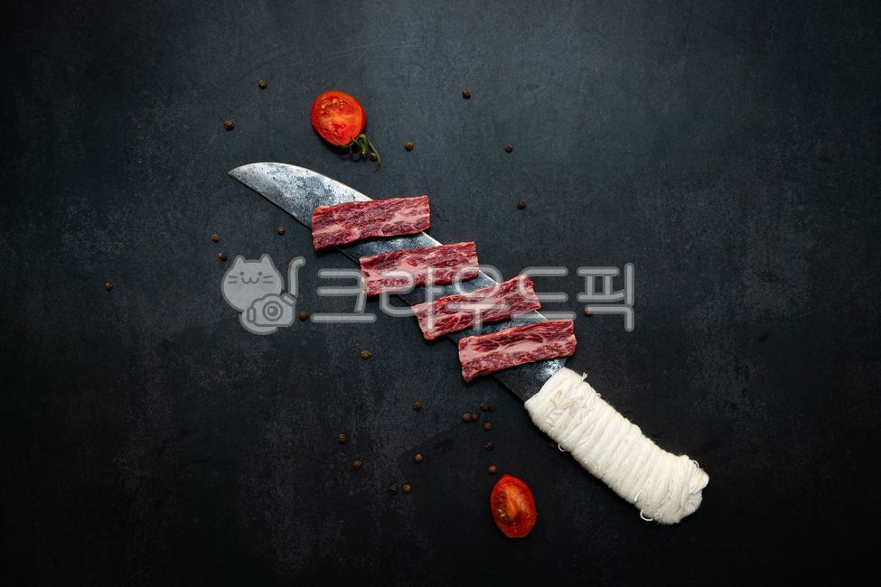 Nukki,black,raw meat,beef,Korean beef,tomato,menu,food,Insole,knife,vintage,Production,meat,special part,fresh,ribs